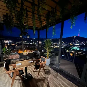 Livin تبليسي