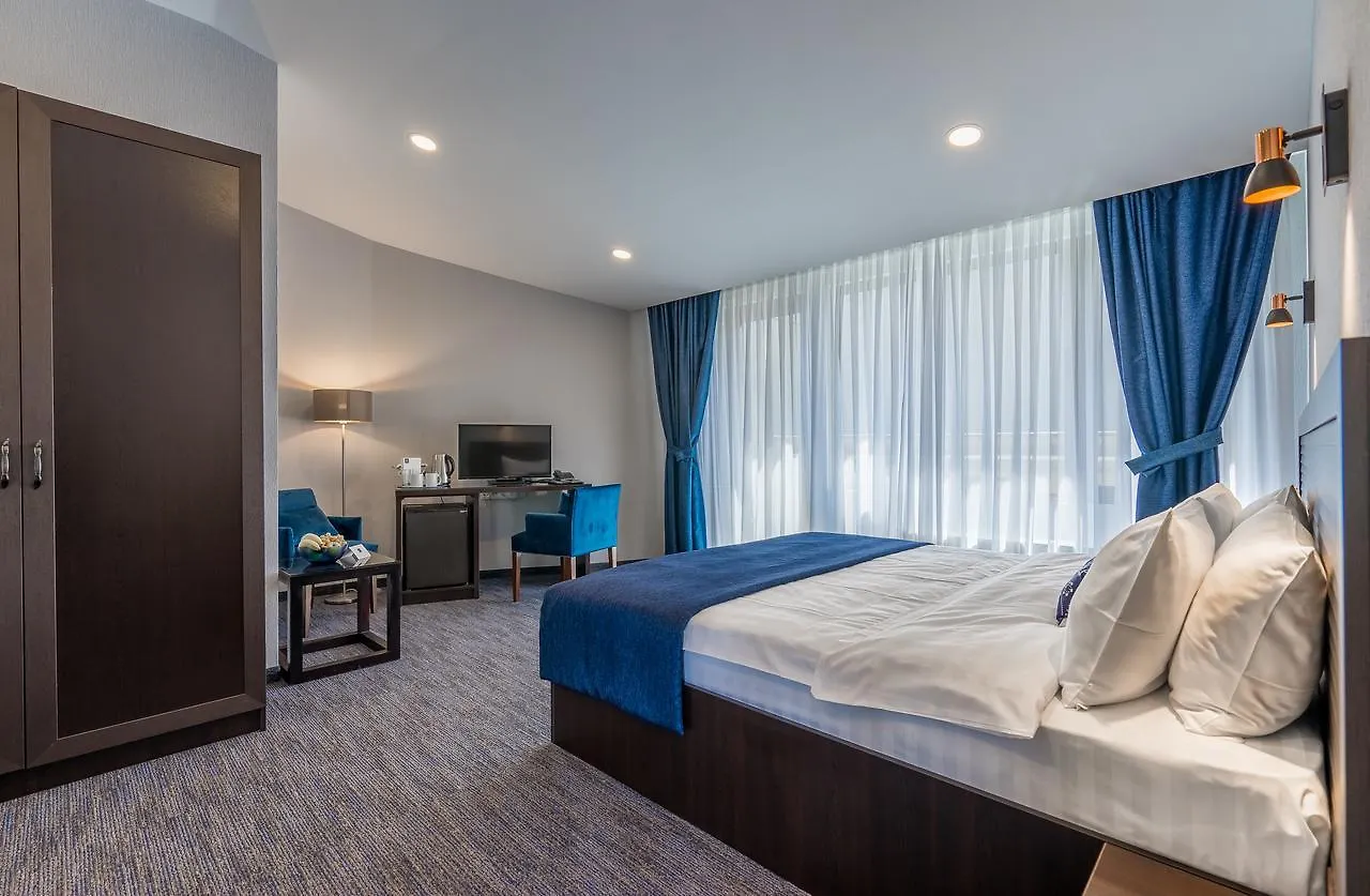 Hotel Bella Casa Τυφλίδα